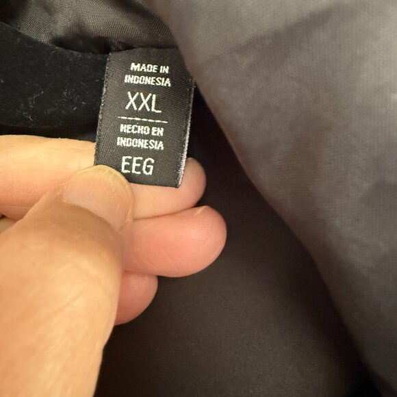 Men's DKNY Blue and Black Winter Puffer Jacket Size XXL - Picture 5 of 8